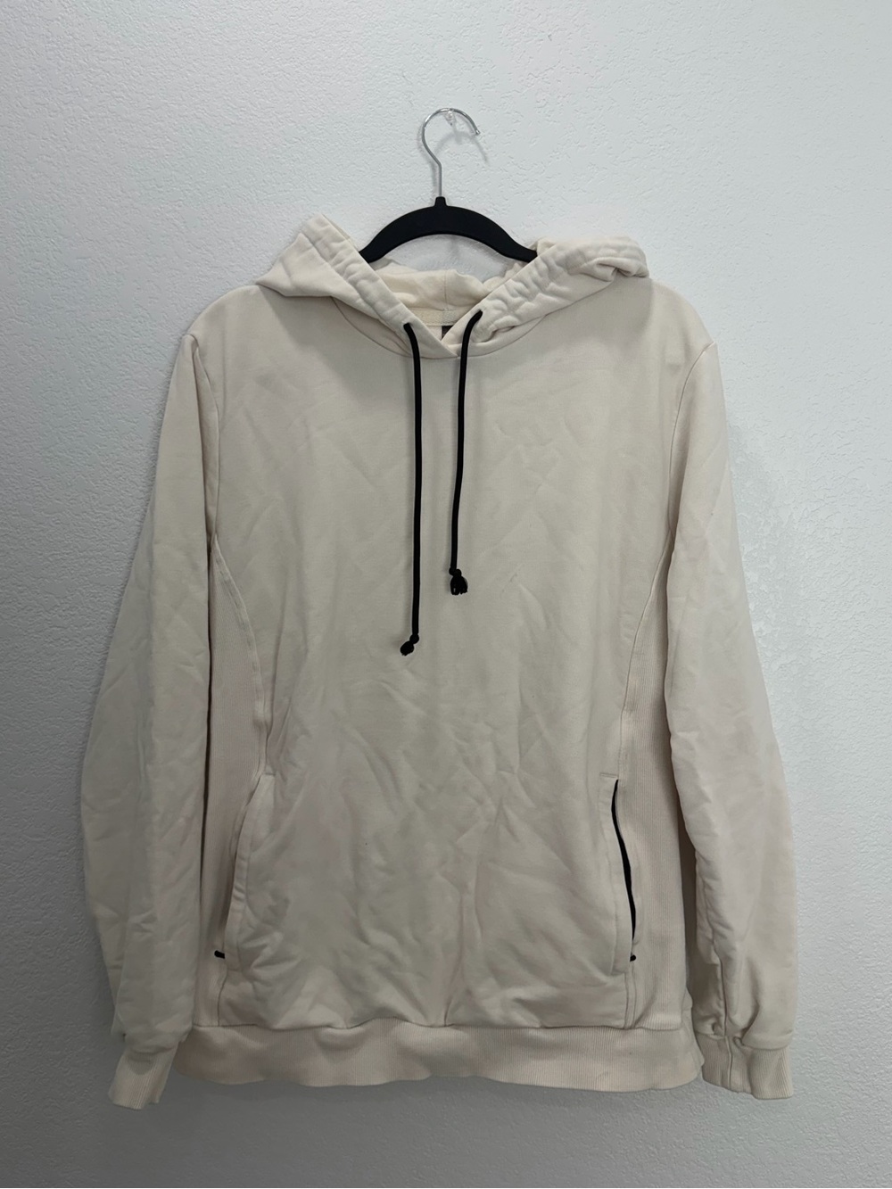 Fabletics Men Cream Pullover Hoodie Size Medium